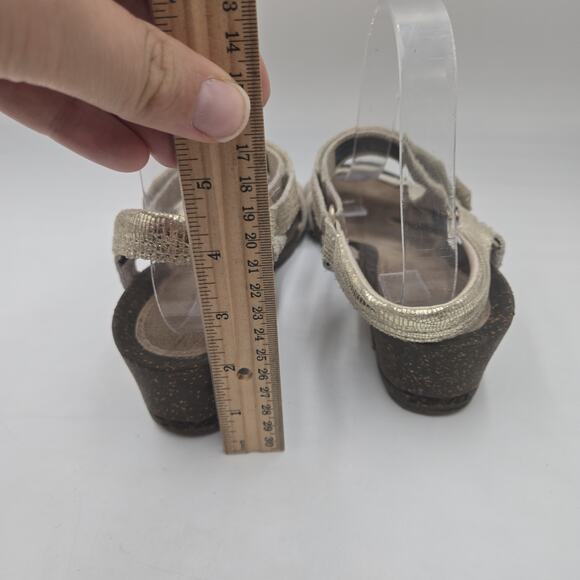 Womens Teva Ventura Metallic Gold Leather Snake Print Sz 9 Wedge Strappy Sandals - Picture 5 of 7